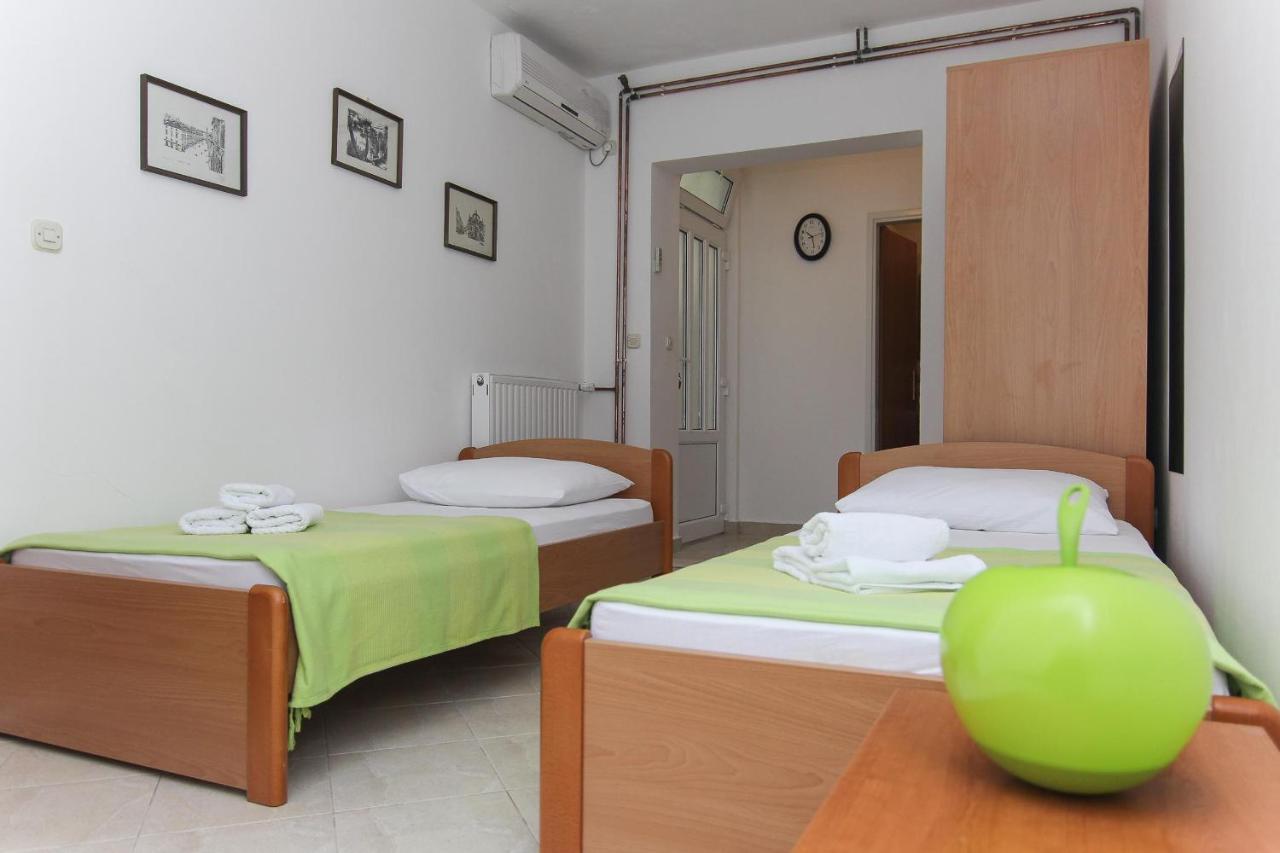 Apartments Villa Alex بوداكا المظهر الخارجي الصورة