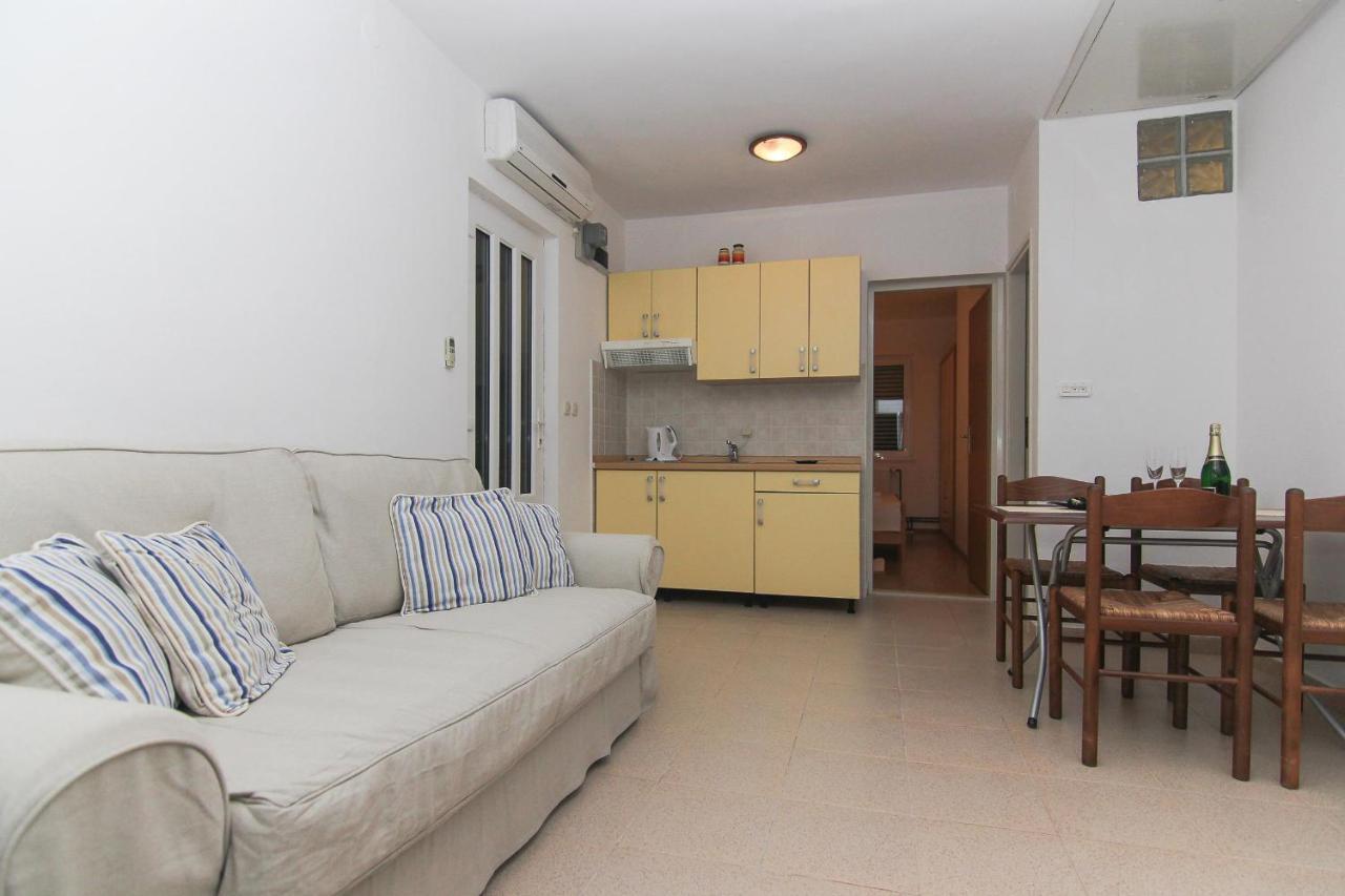 Apartments Villa Alex بوداكا المظهر الخارجي الصورة